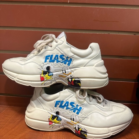 Gucci White Sneakers with Chunky Design and Leather Upper - Picture 3 of 12